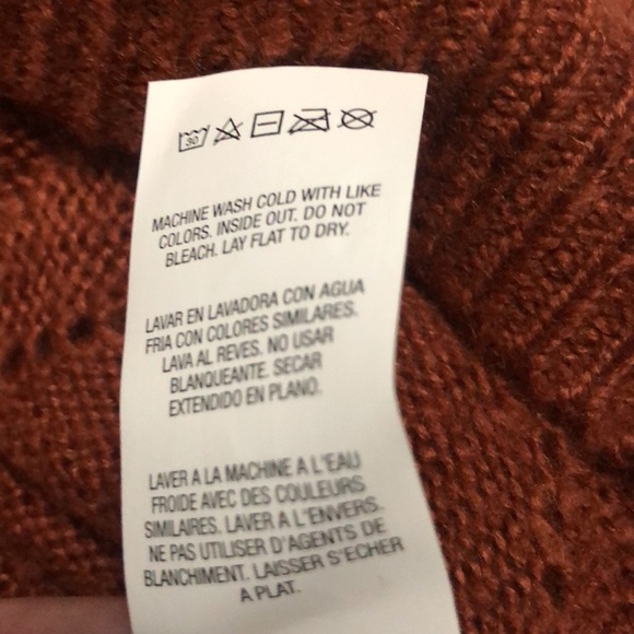 Cropped V Neck Puffy Belled Sleeve - Picture 6 of 12